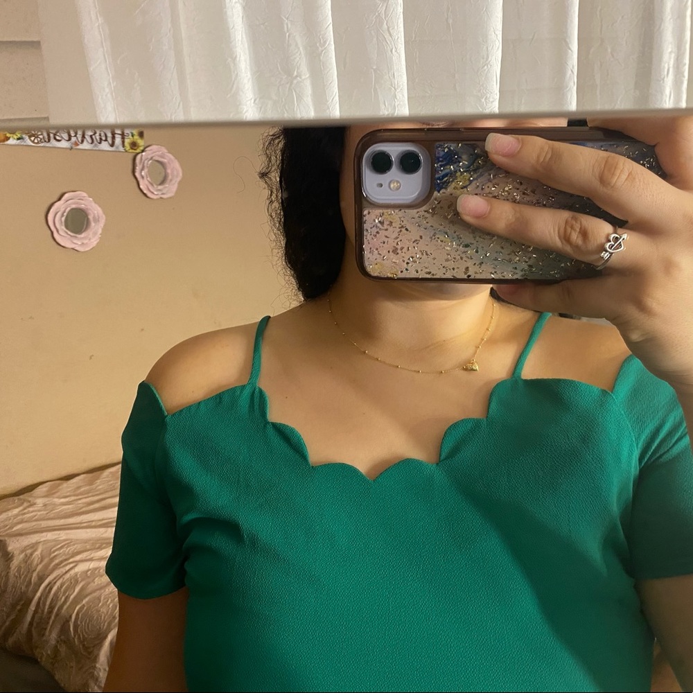 Woman’s blouse - Picture 2 of 2